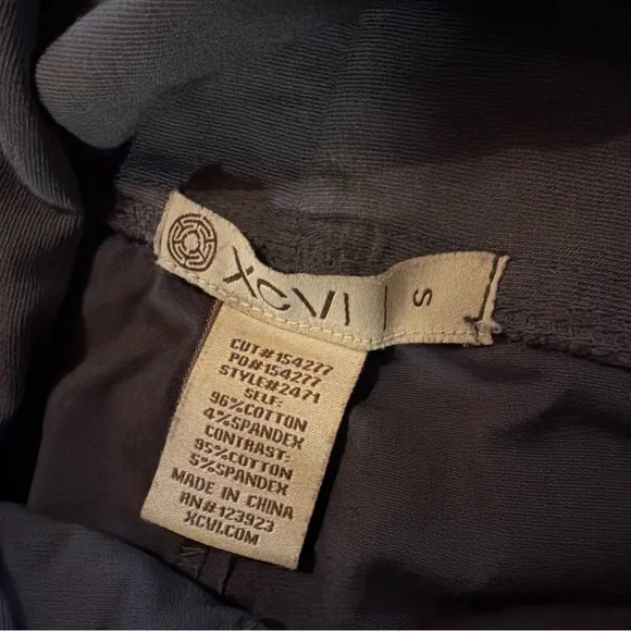 XCVI Wearables Tiered Crop Palazzo Pants Sz Small Gray EUC - Picture 4 of 7